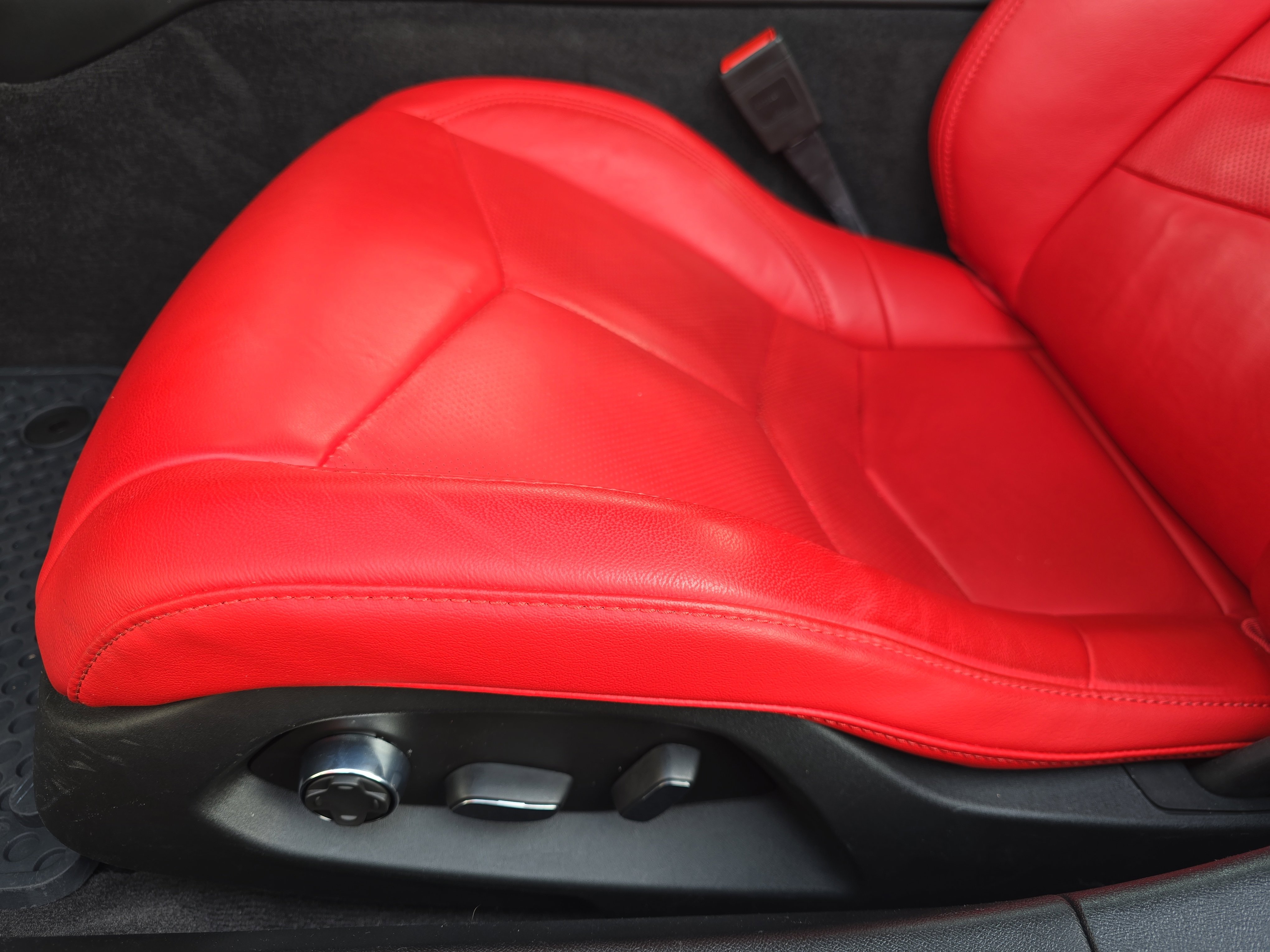 Used 2023 Chevrolet Corvette Stingray Preferred Conv w/ 2LT image 27