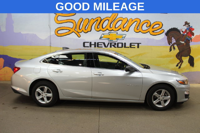 Used 2020 Chevrolet Malibu LS FWD image 1