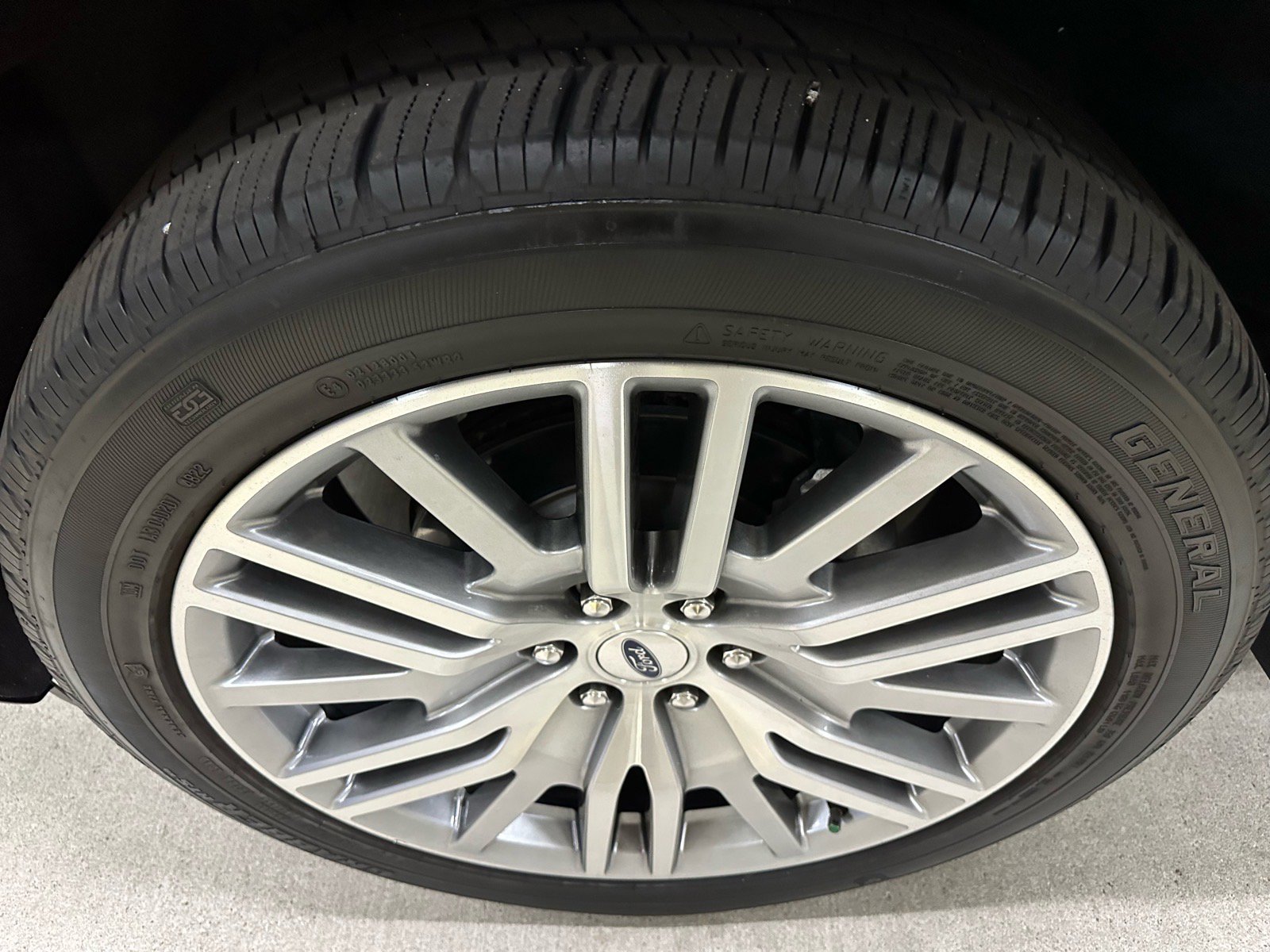 Certified 2023 Ford Expedition Platinum image 8