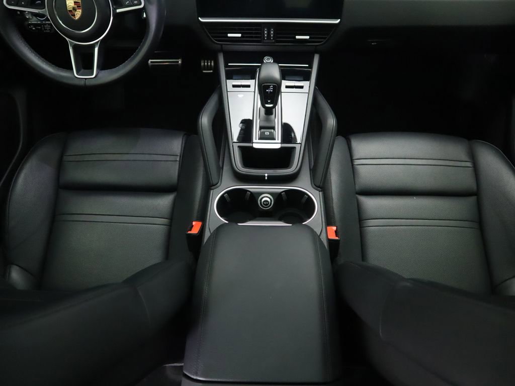 Used 2020 Porsche Cayenne S image 17