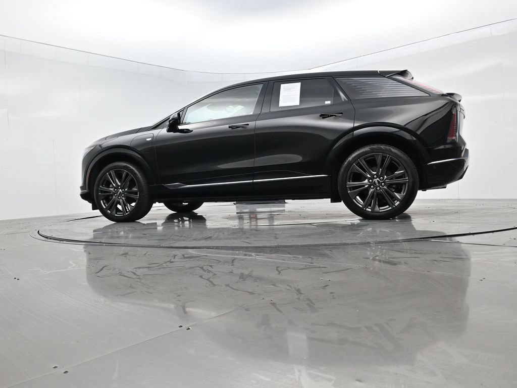 Used 2025 Cadillac Optiq Sport 2 AWD/4WD image 50