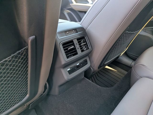 Used 2025 Audi Q5 Premium w/ Convenience Package AWD/4WD image 19