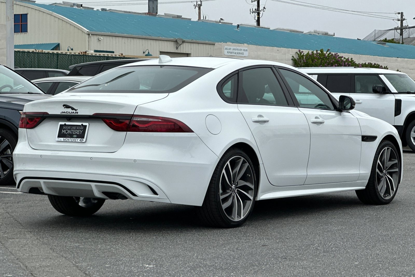 New 2024 Jaguar XF R-Dynamic SE image 5
