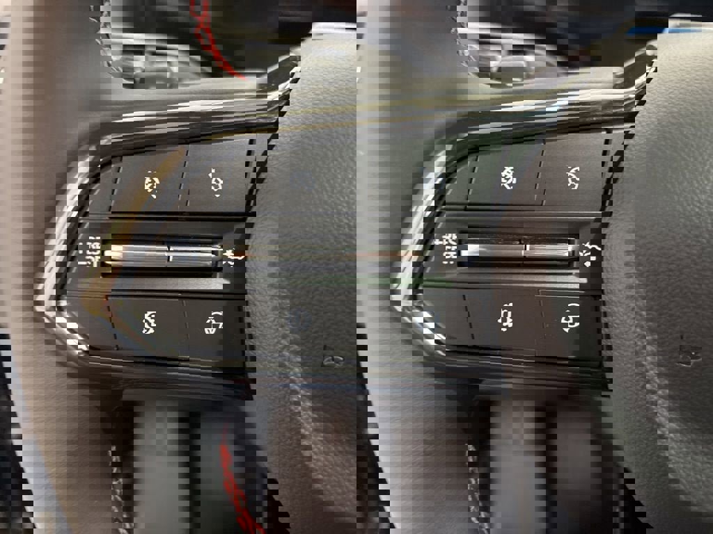 New 2026 Chevrolet Traverse RS w/ LPO, Floor Liner Package AWD/4WD image 21