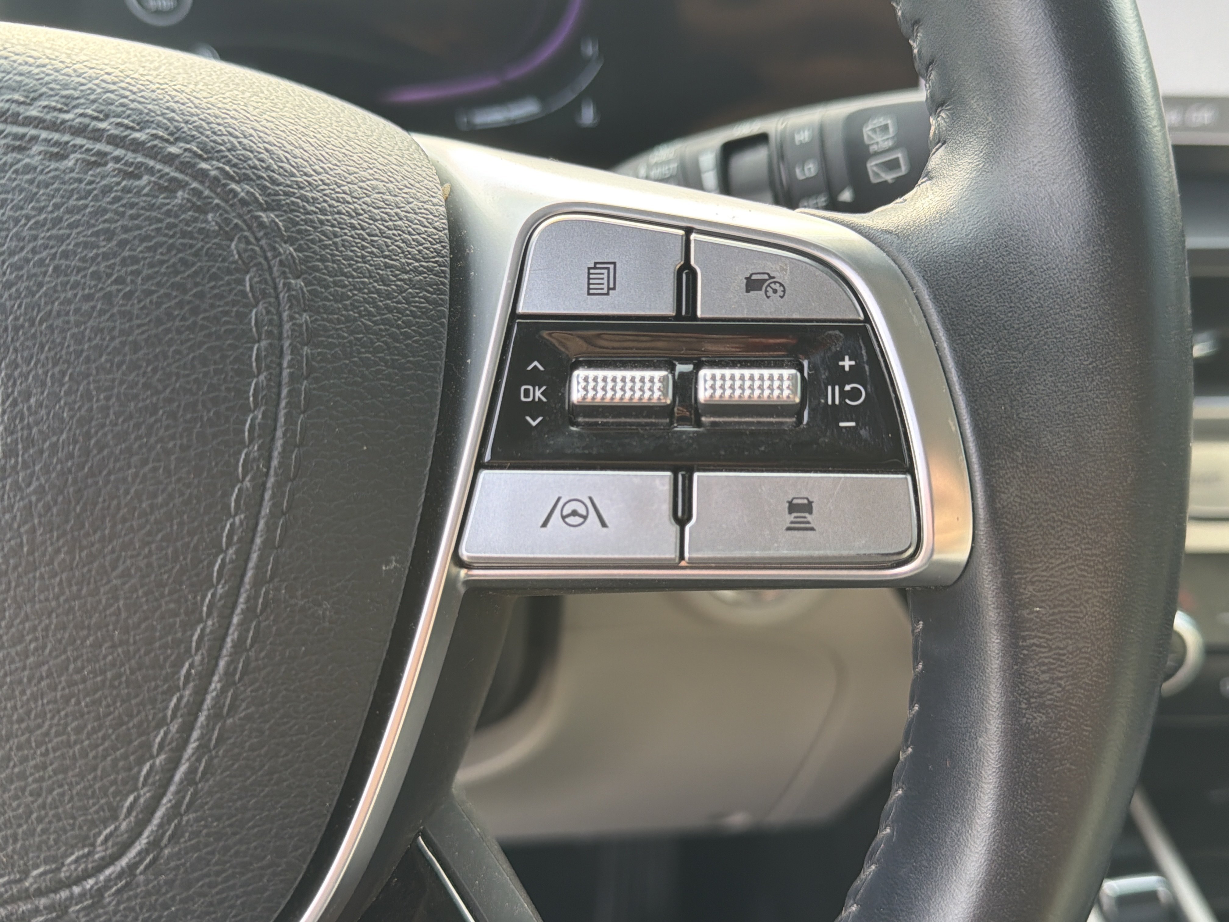 Certified 2024 Kia Telluride S w/ S Sunroof Package FWD image 21