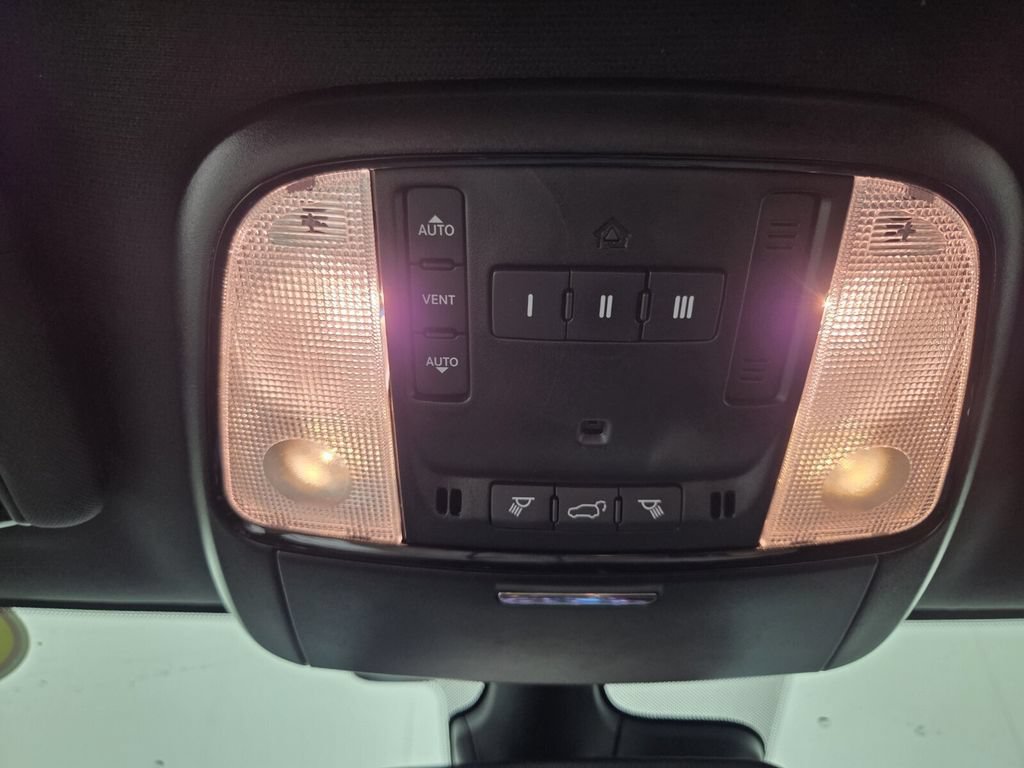 Used 2023 Dodge Durango R/T AWD/4WD image 13
