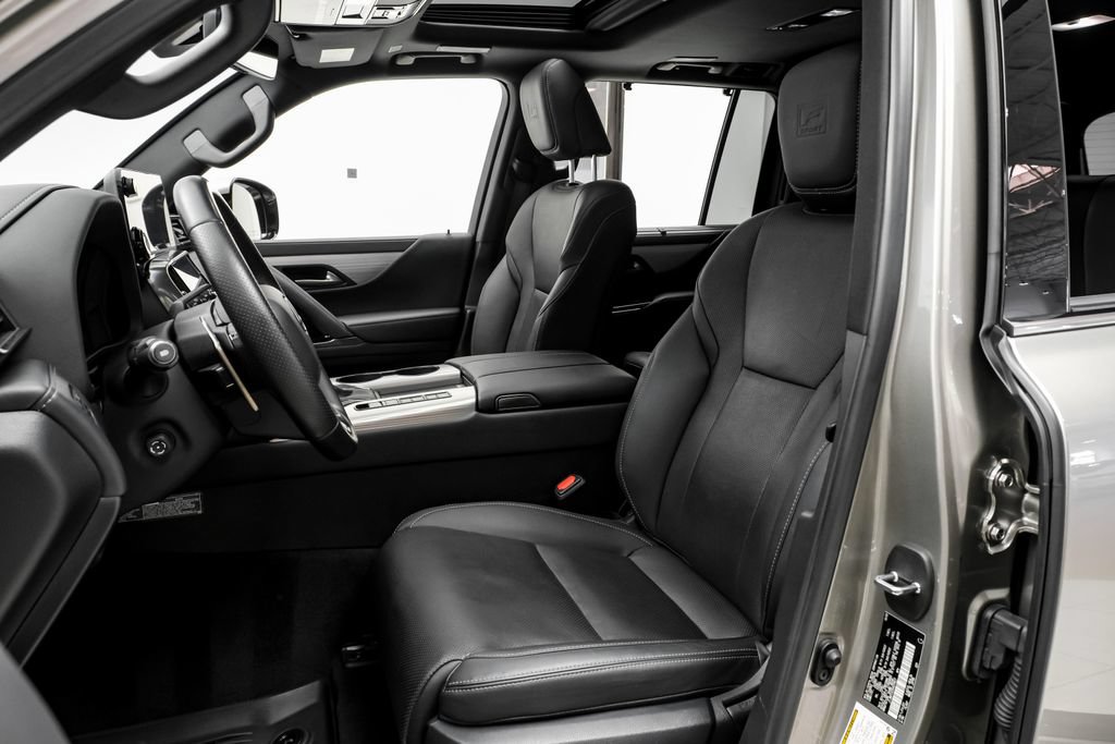 Used 2024 Lexus LX 600 F Sport AWD/4WD image 35