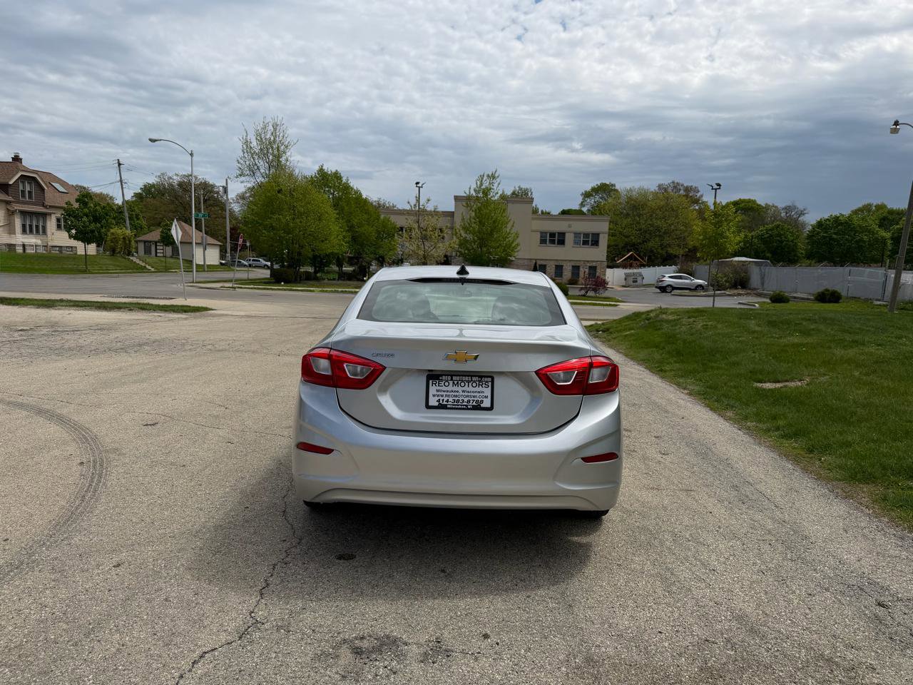 Used 2017 Chevrolet Cruze LS FWD image 6