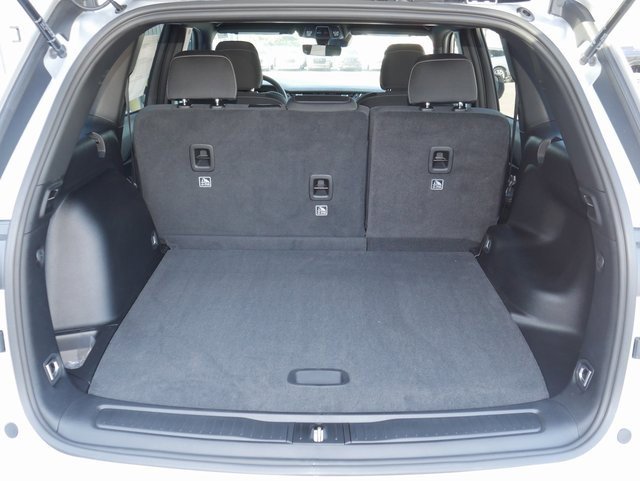 New 2025 Jeep Grand Cherokee Laredo image 9