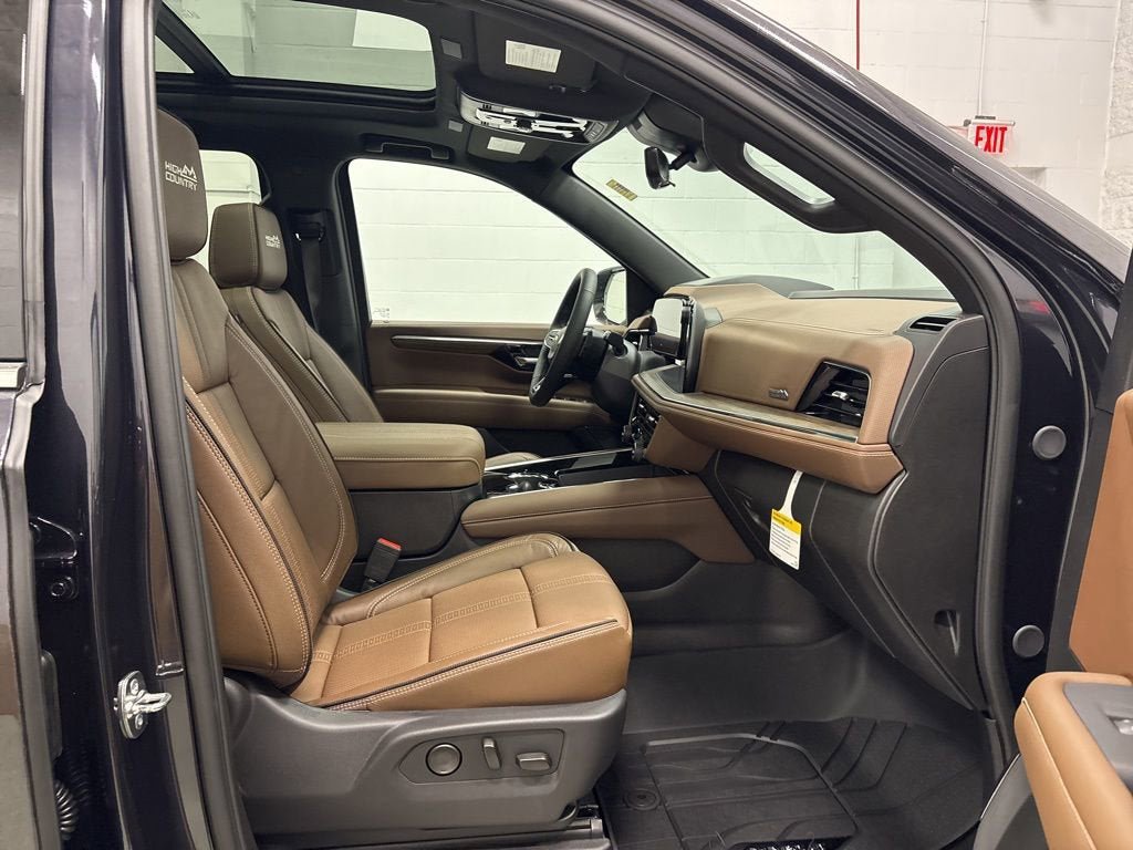 New 2026 Chevrolet Suburban High Country image 31