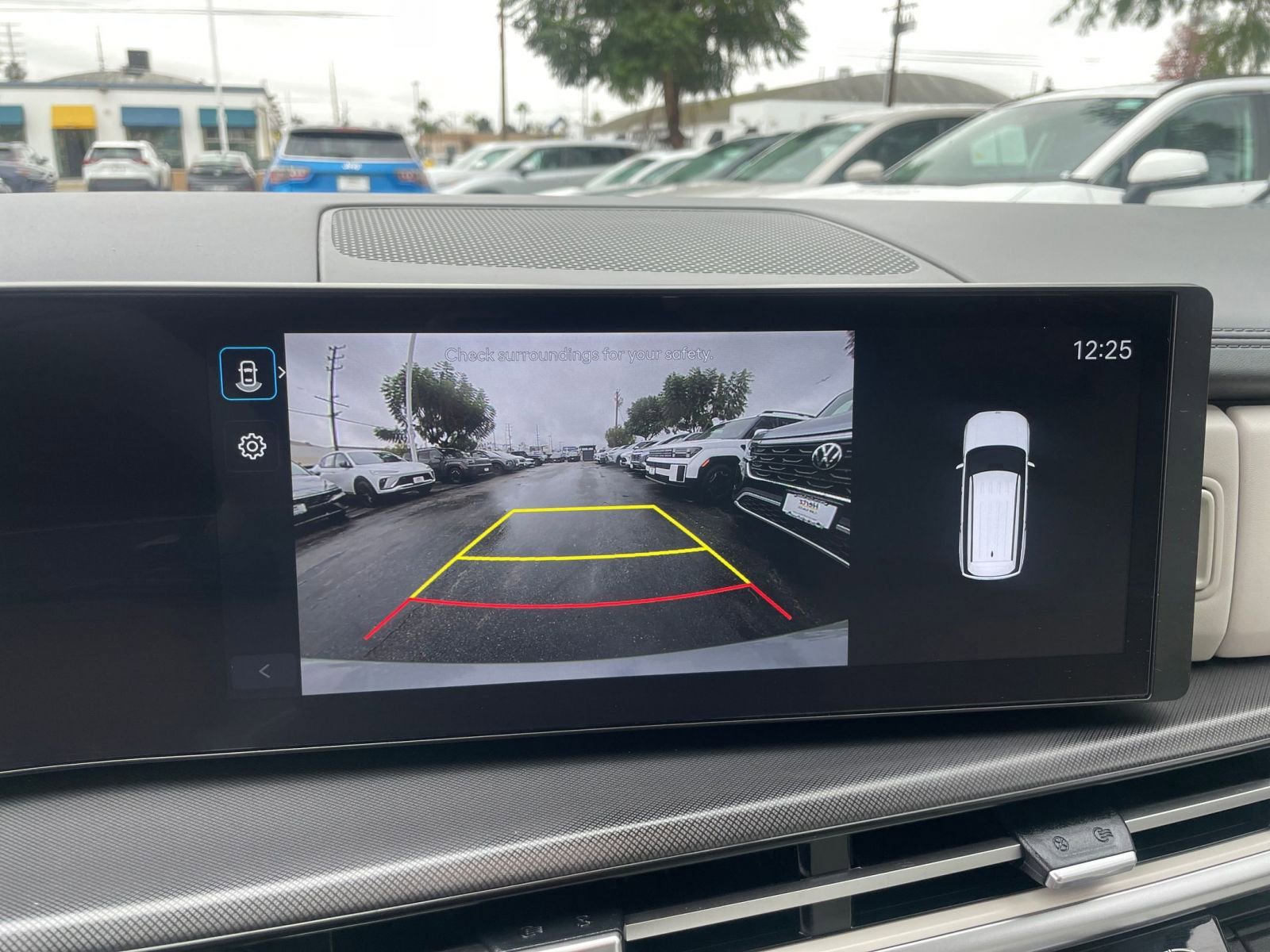 Used 2025 Hyundai Santa Fe SEL image 17