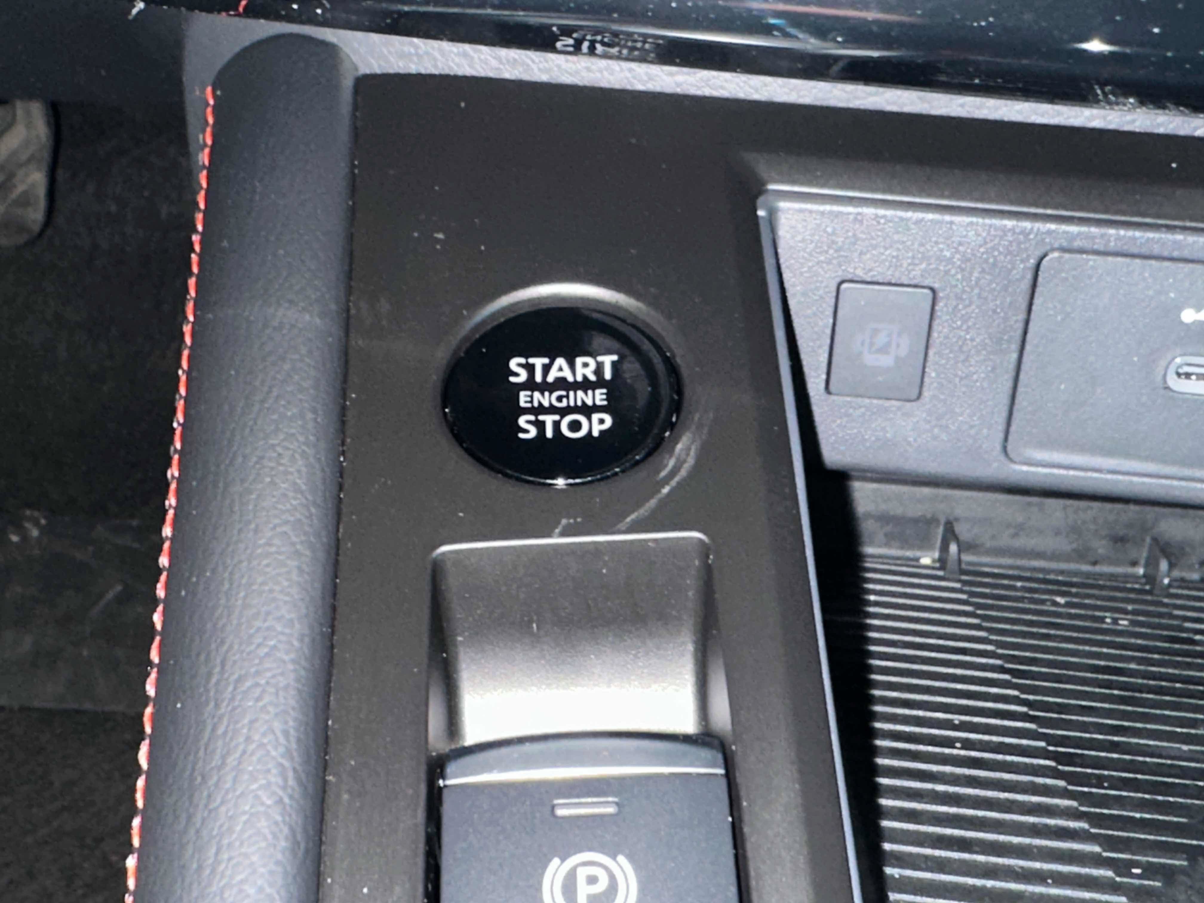 New 2025 Nissan Kicks SR AWD/4WD image 35