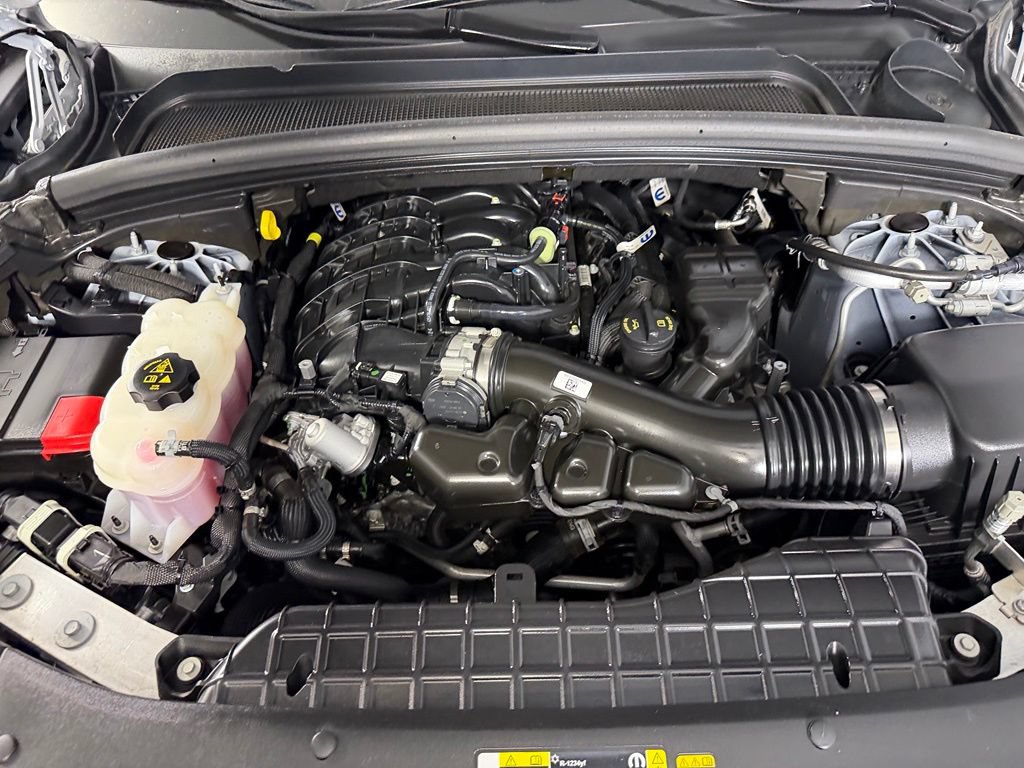 Certified 2025 Jeep Grand Cherokee L Limited w/ Luxury Tech Group II RWD image 37