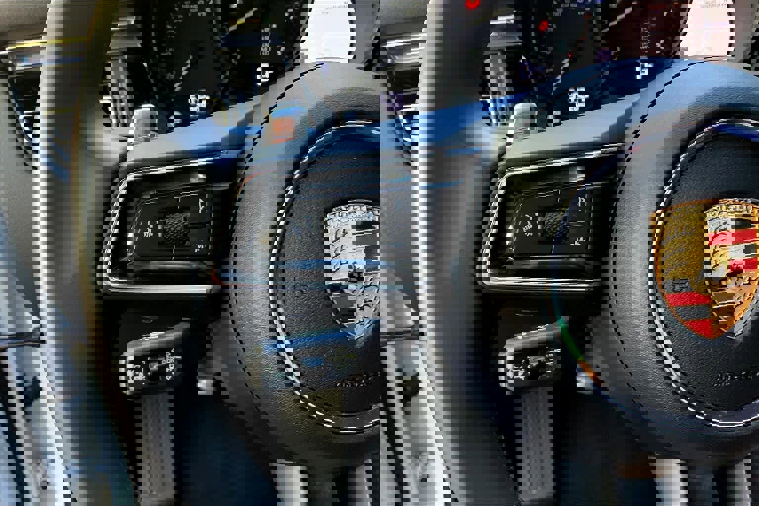 Used 2025 Porsche Macan image 22