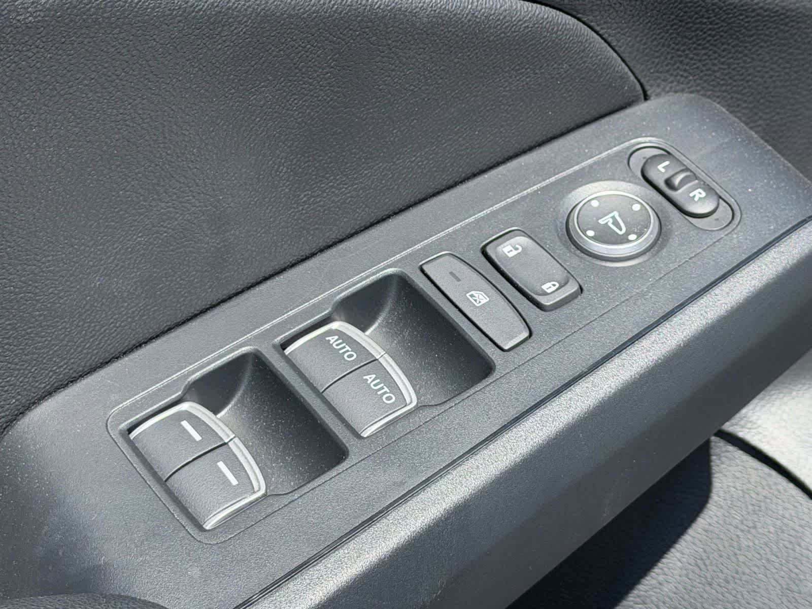 Used 2023 Honda Civic EX-L image 18