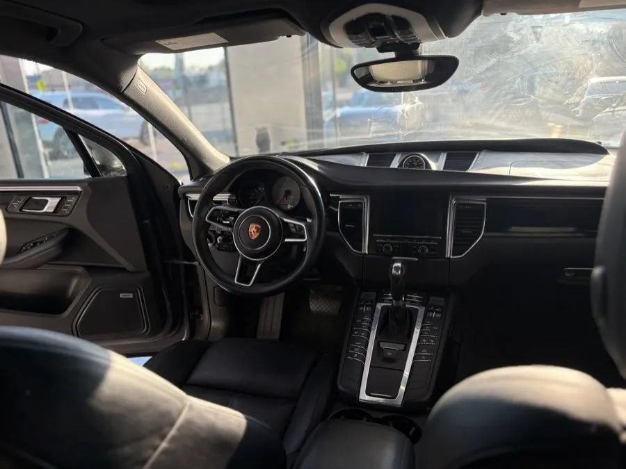 Used 2016 Porsche Macan S AWD/4WD image 10