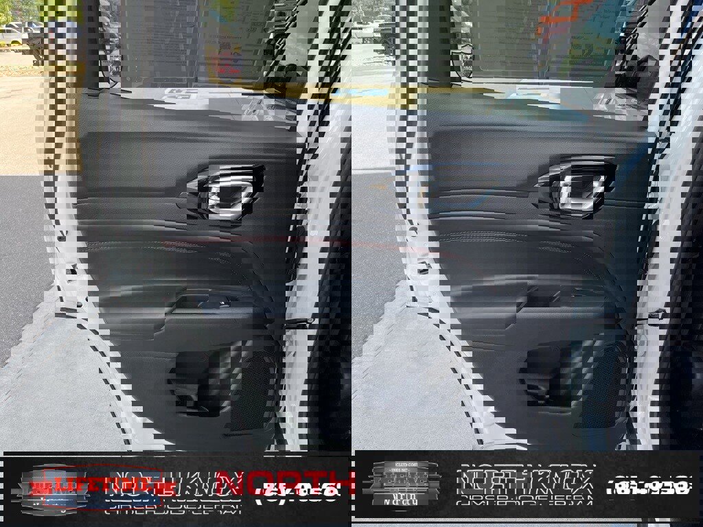 Used 2024 Jeep Compass Trailhawk image 17