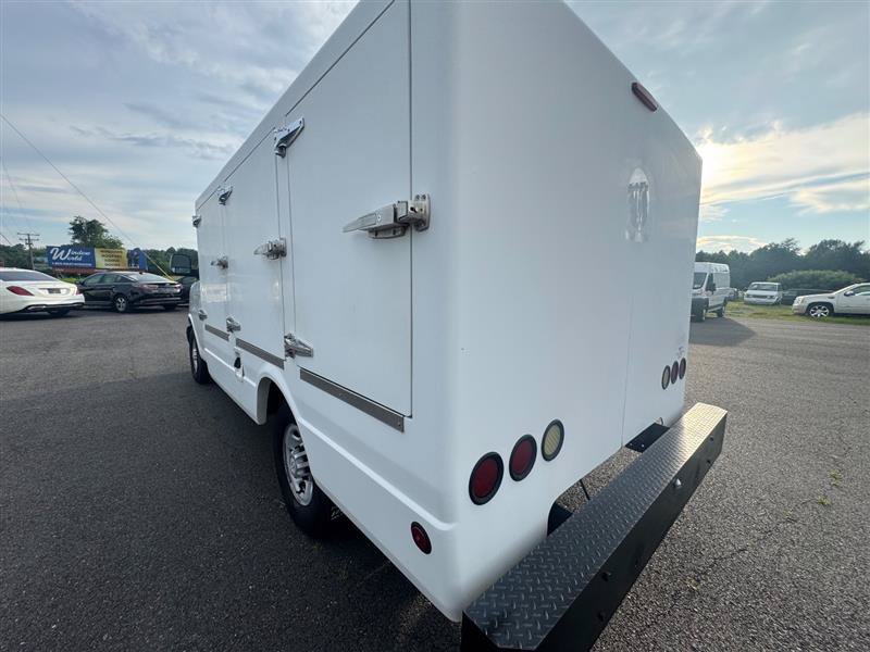 Used 2014 Chevrolet Express 3500 RWD image 20