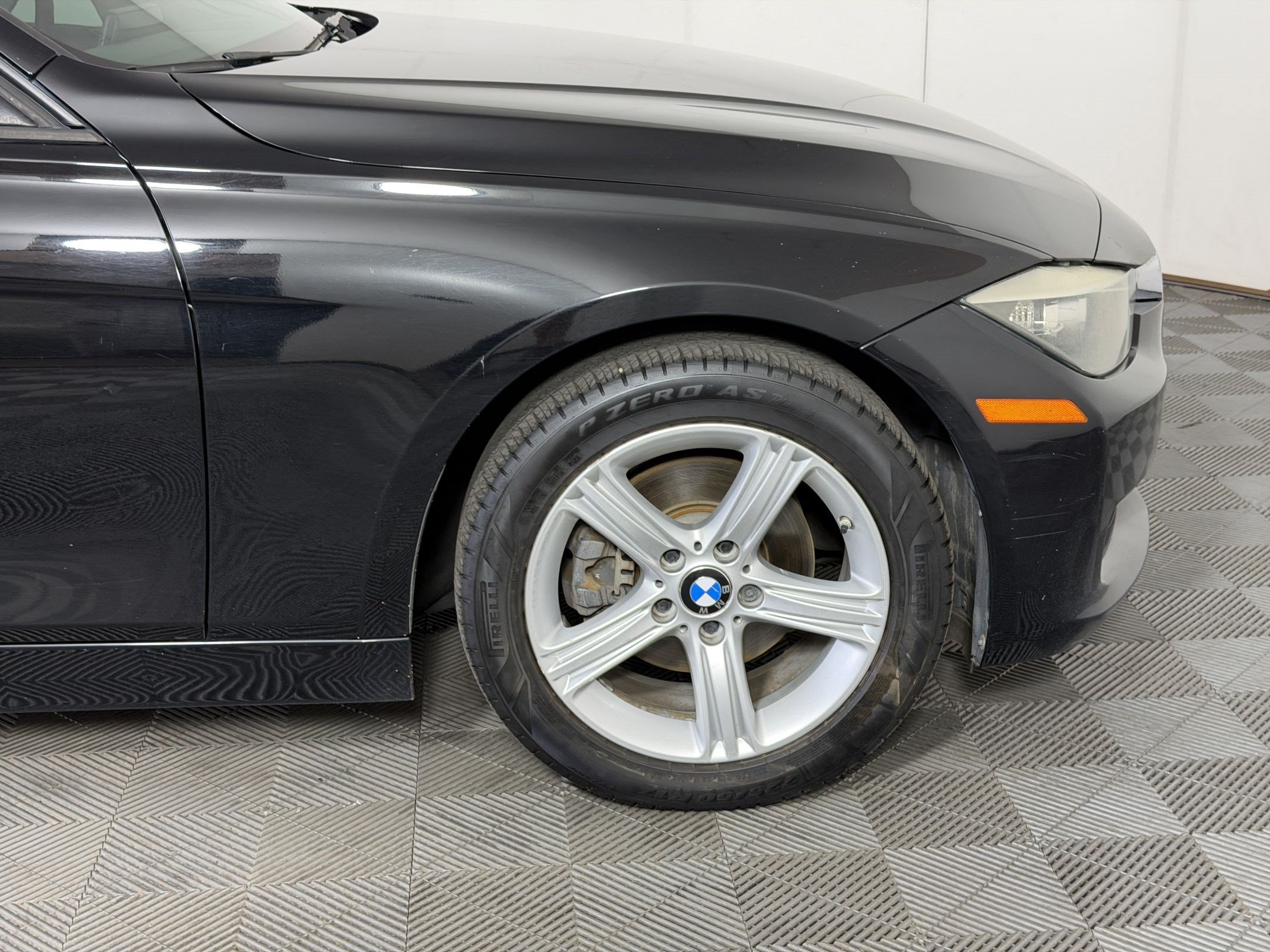 Used 2014 BMW 320i xDrive Sedan AWD/4WD image 13