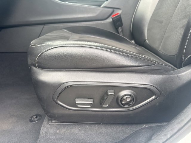 Used 2024 Jeep Grand Cherokee L Laredo image 19