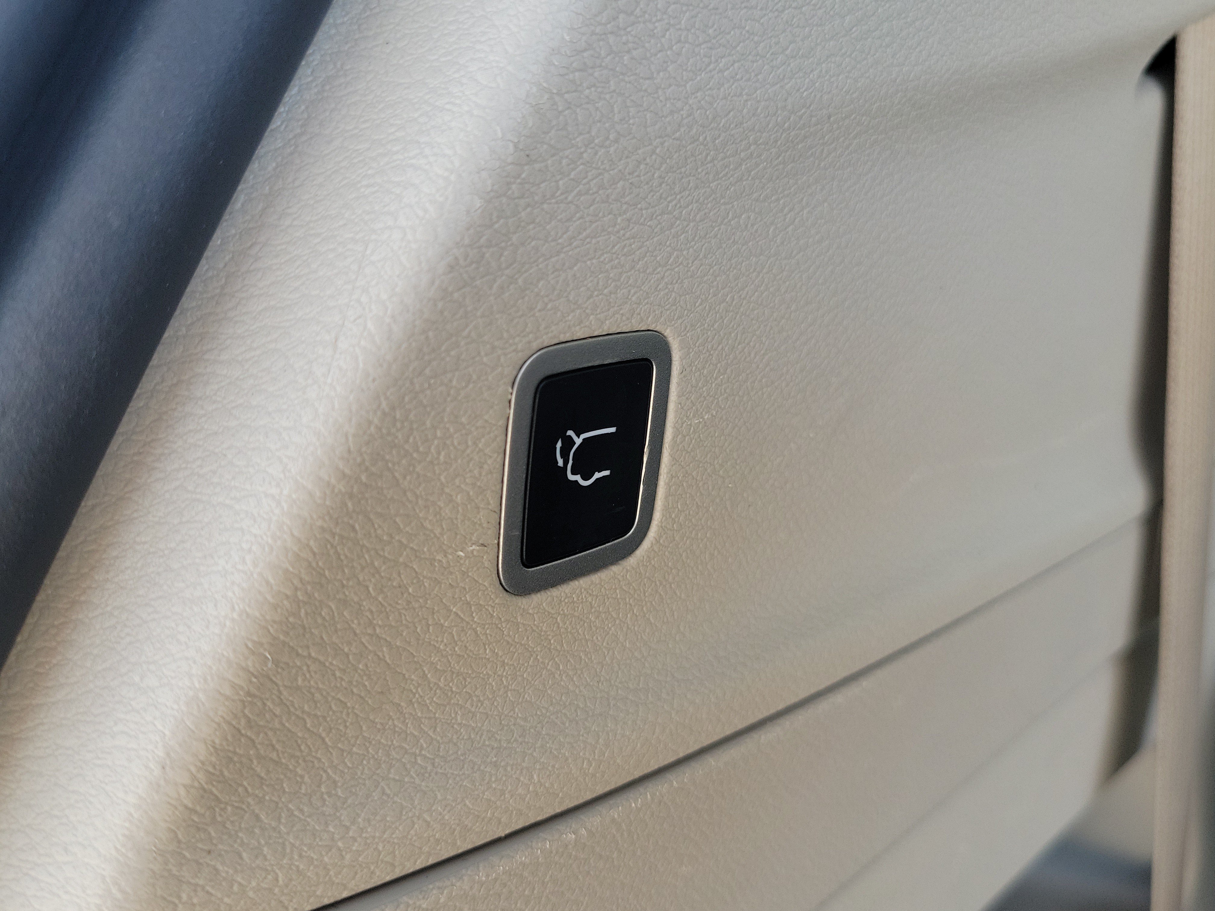 Used 2022 Chrysler Pacifica Touring-L FWD image 8
