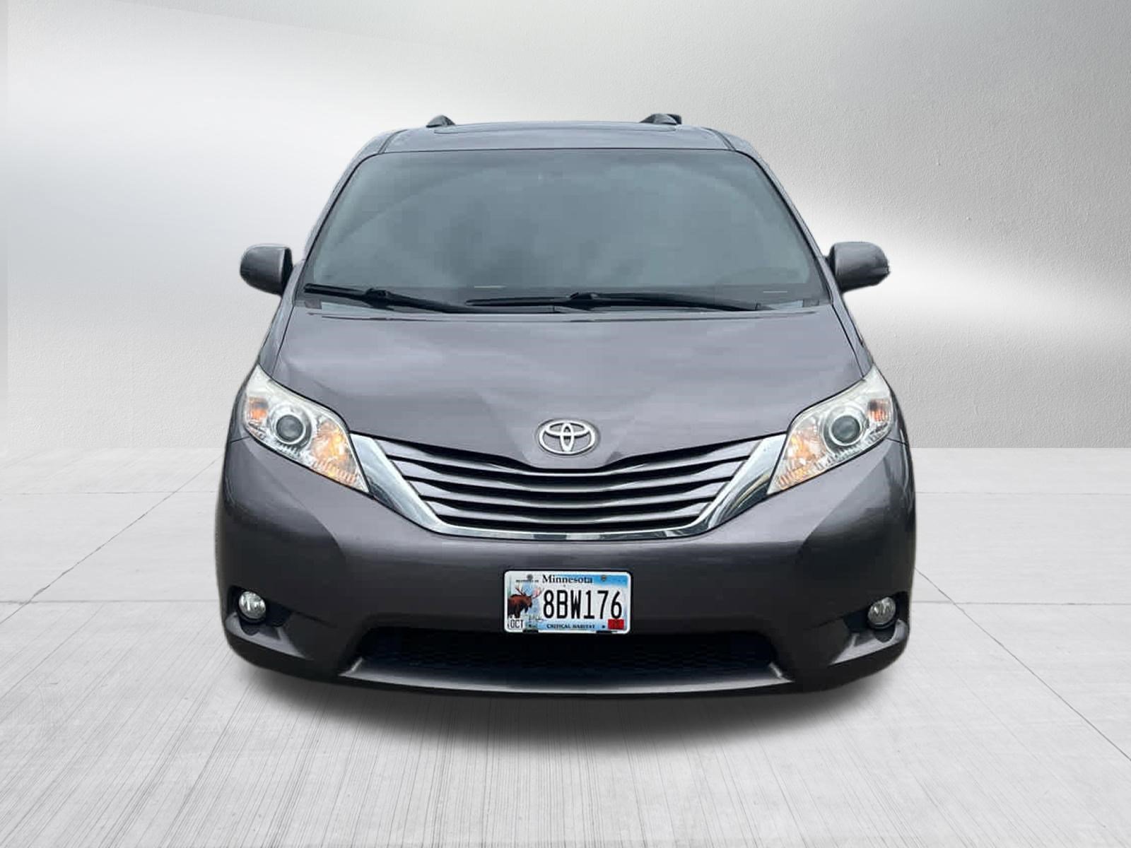 Used 2015 Toyota Sienna XLE w/ XLE Navigation Package AWD/4WD image 6