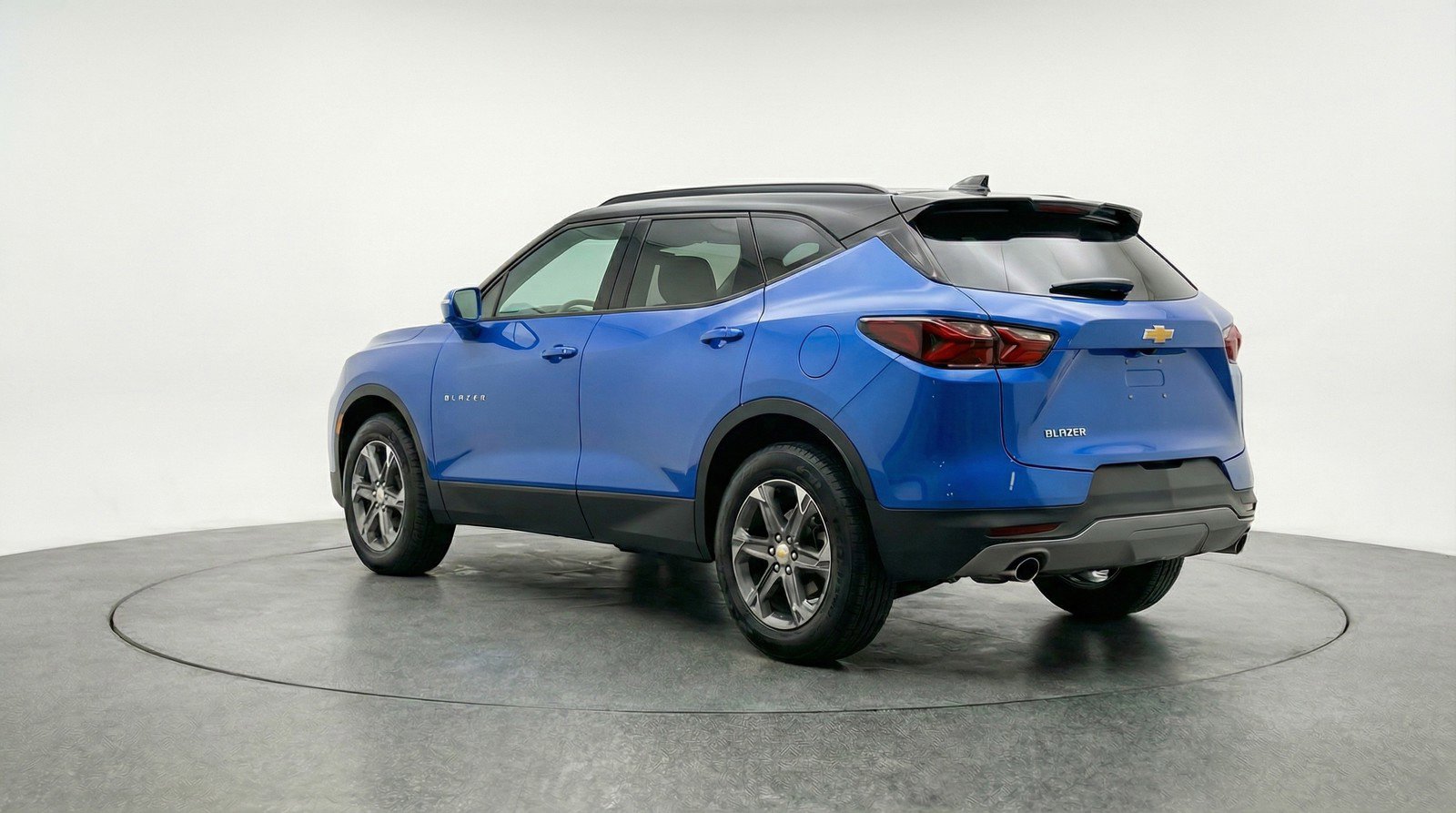 Used 2025 Chevrolet Blazer LT image 6