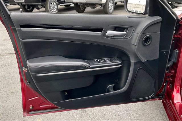 Used 2023 Chrysler 300 Touring image 18