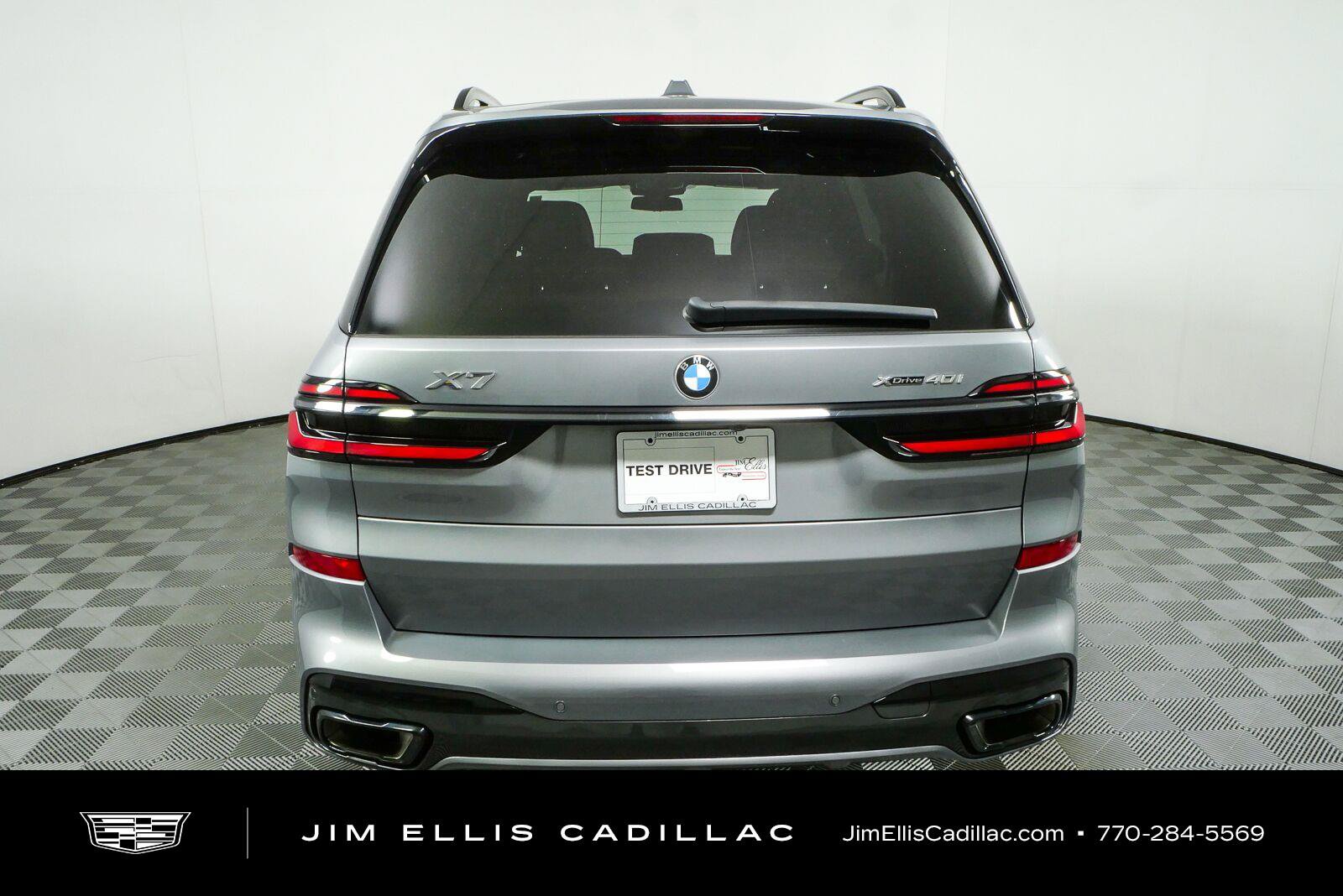 Used 2024 BMW X7 xDrive40i w/ M Sport Package AWD/4WD image 29