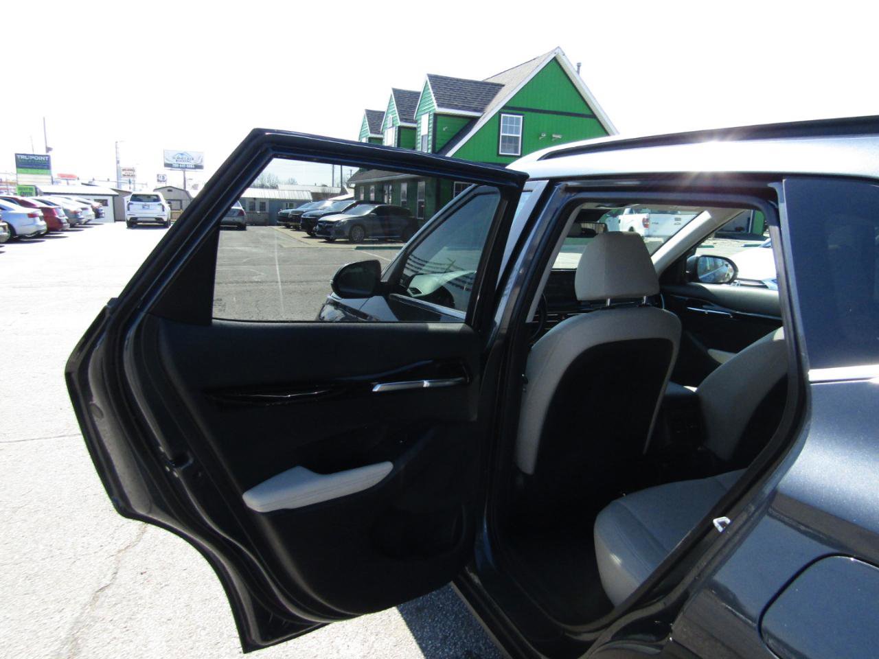 Used 2021 Kia Seltos EX image 18