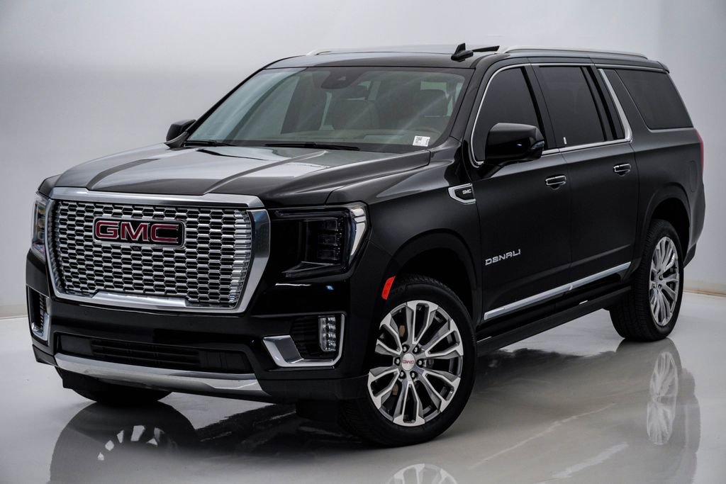 Used 2023 GMC Yukon XL Denali image 3