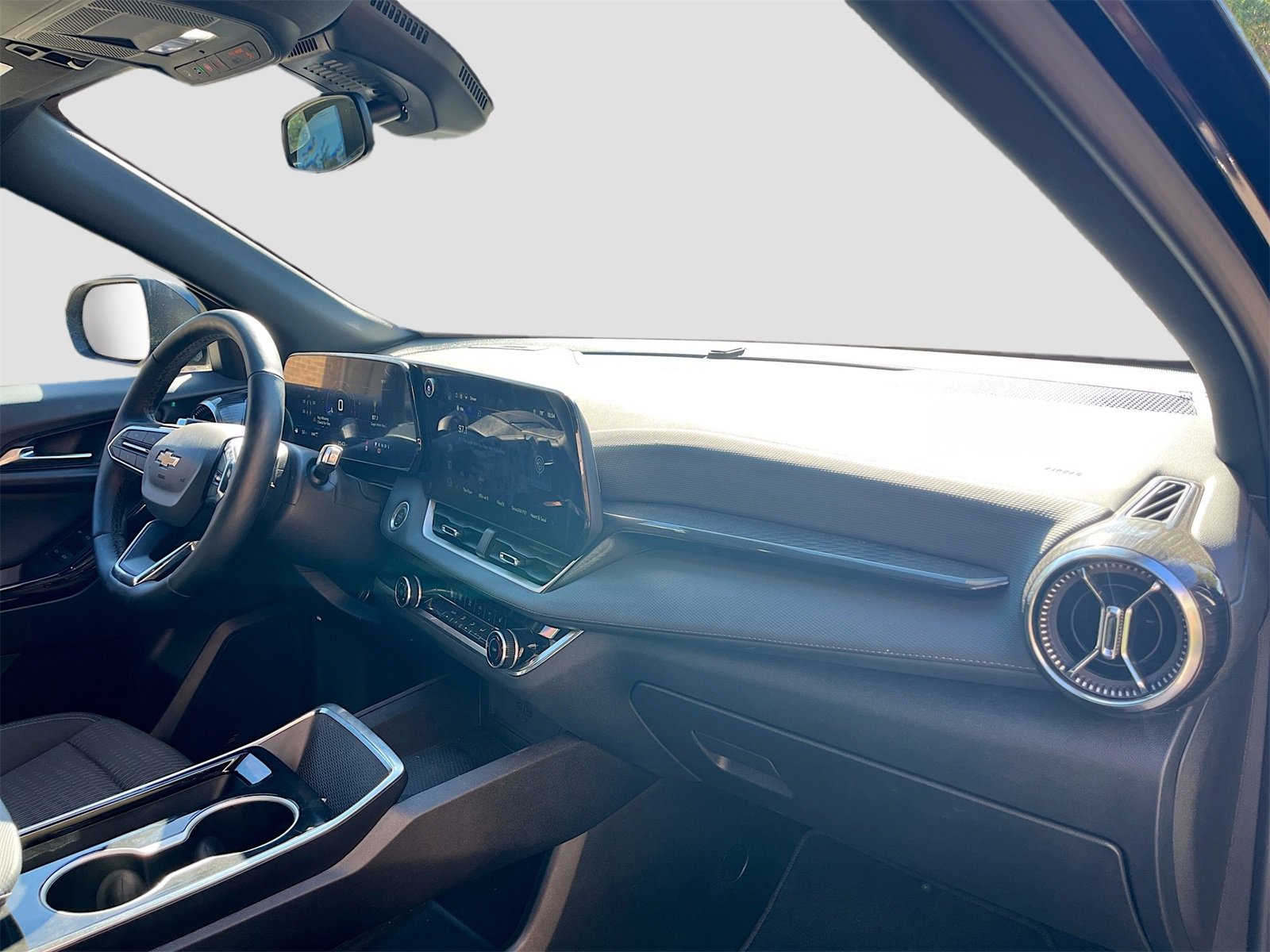 Used 2025 Chevrolet Equinox LT image 29