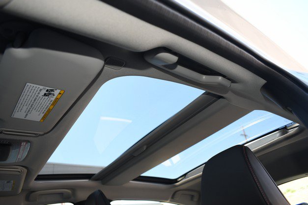 New 2026 Toyota Prius Plug-In Hybrid FWD image 10