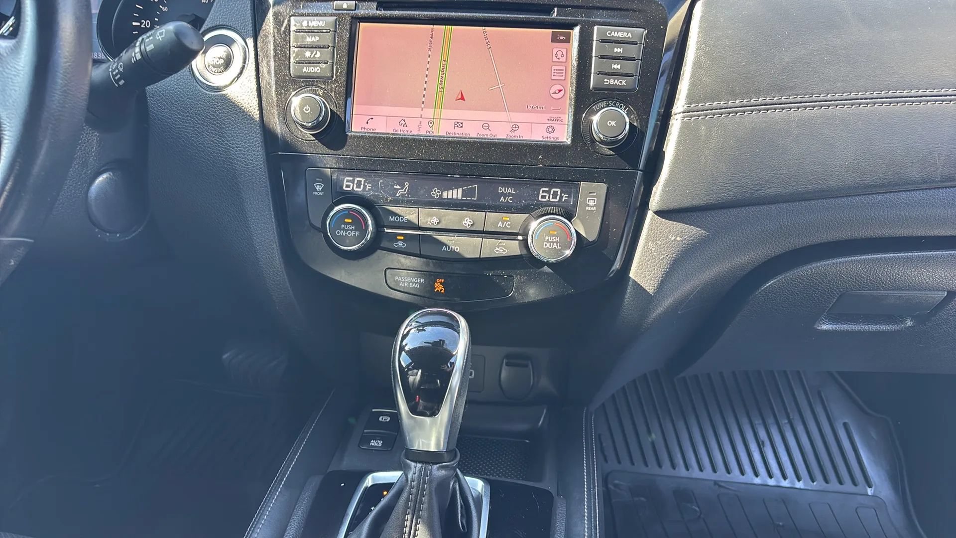 Used 2018 Nissan Rogue SL w/ Premium Package AWD/4WD image 28