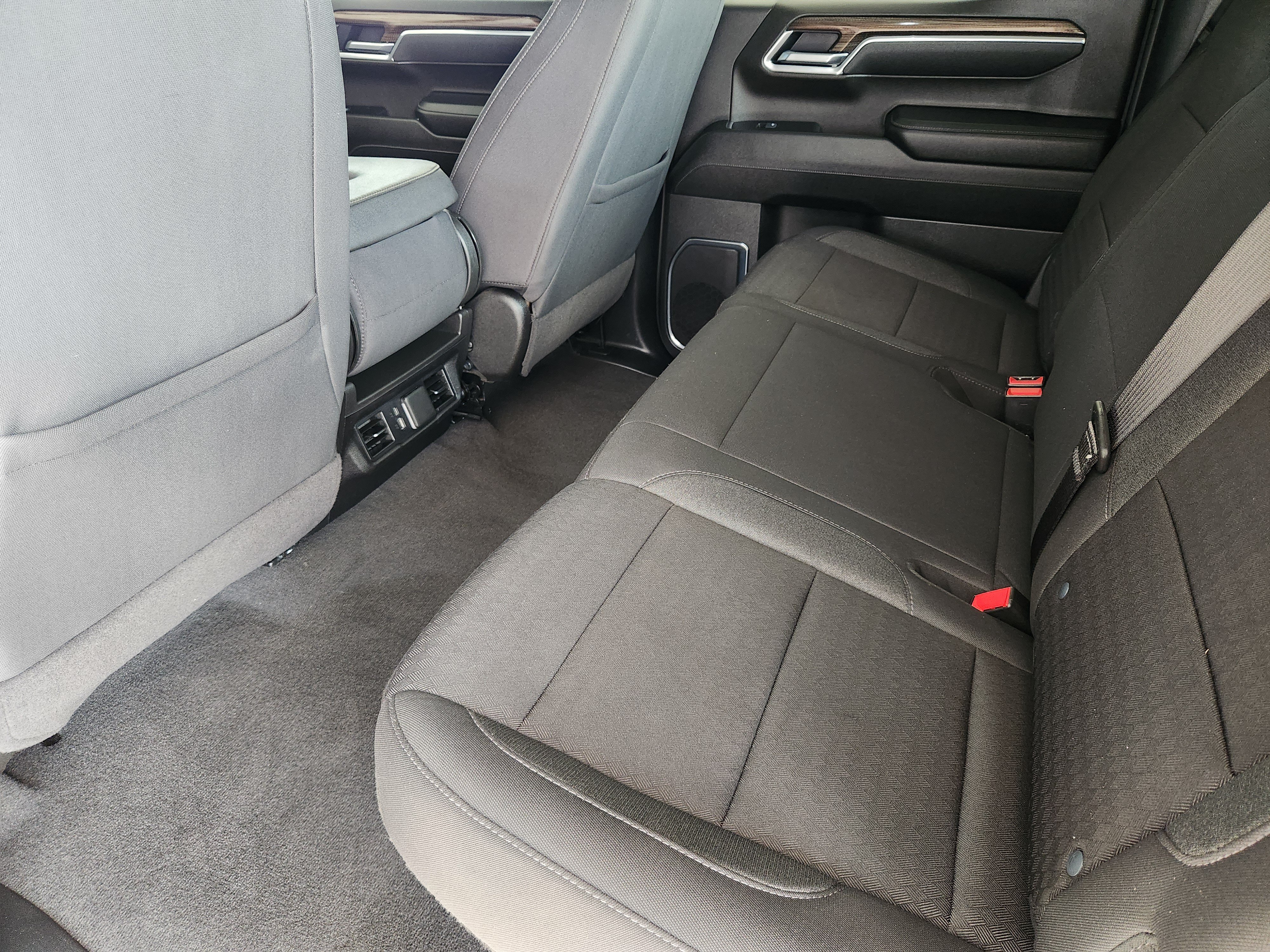 Certified 2025 Chevrolet Silverado 1500 LT AWD/4WD image 30