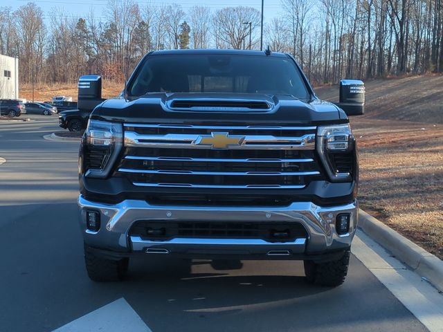 Used 2024 Chevrolet Silverado 2500 LTZ w/ LTZ Plus Package image 16