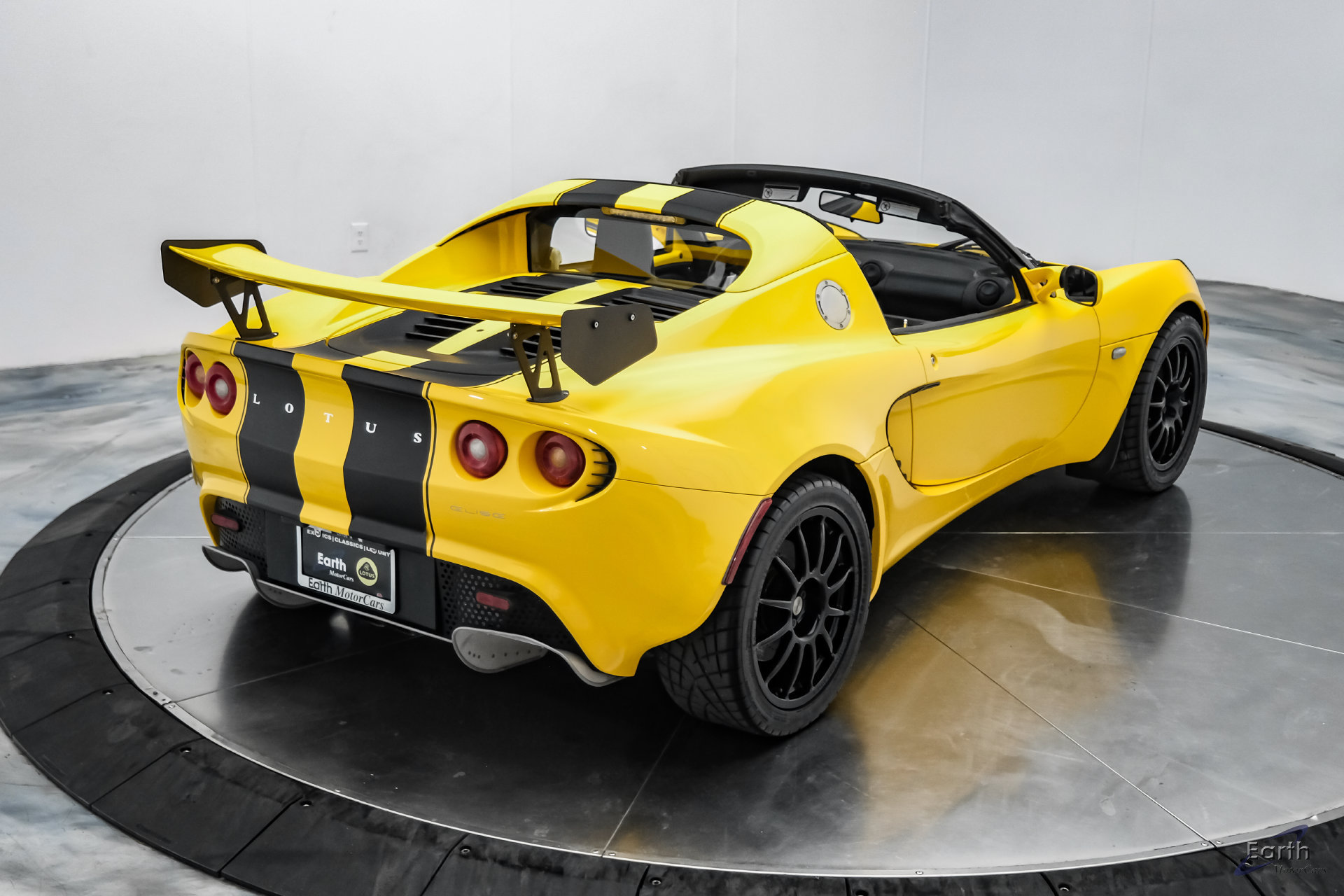 Used 2005 Lotus Elise RWD image 28