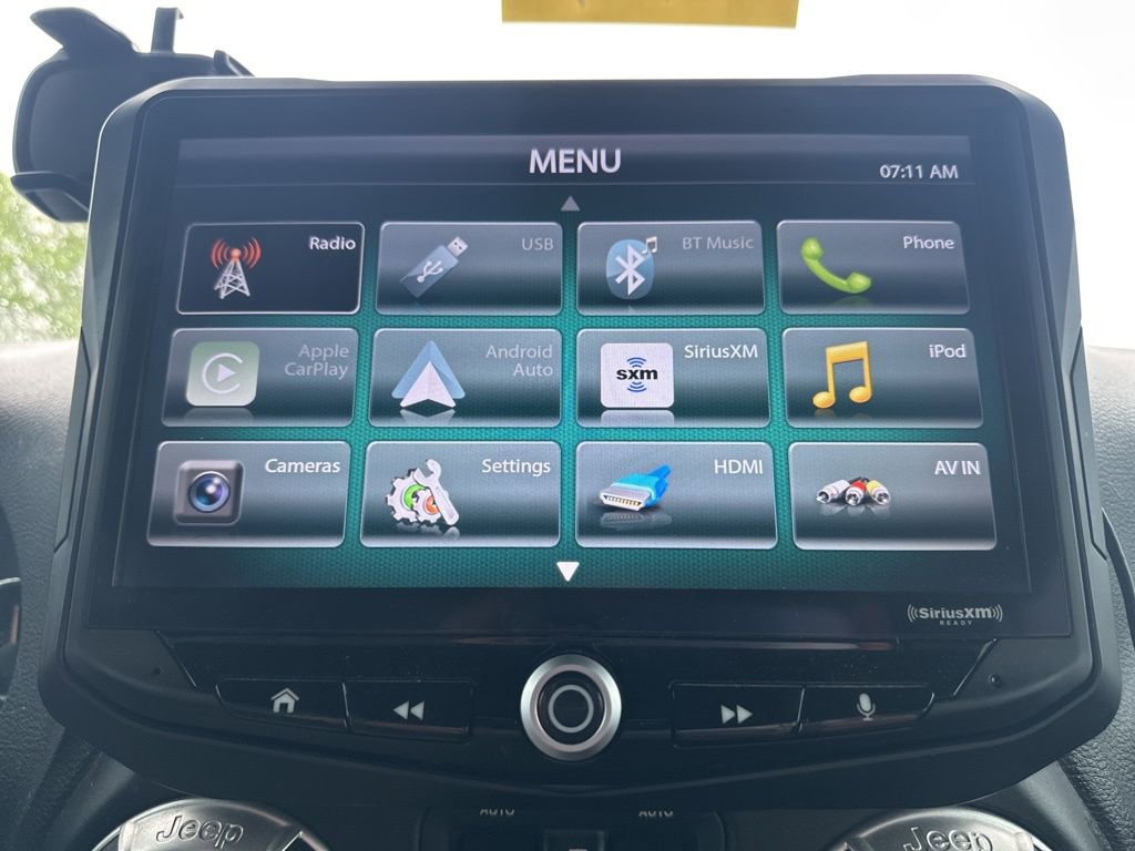 Used 2017 Jeep Wrangler Unlimited Rubicon w/ Connectivity Group AWD/4WD image 23