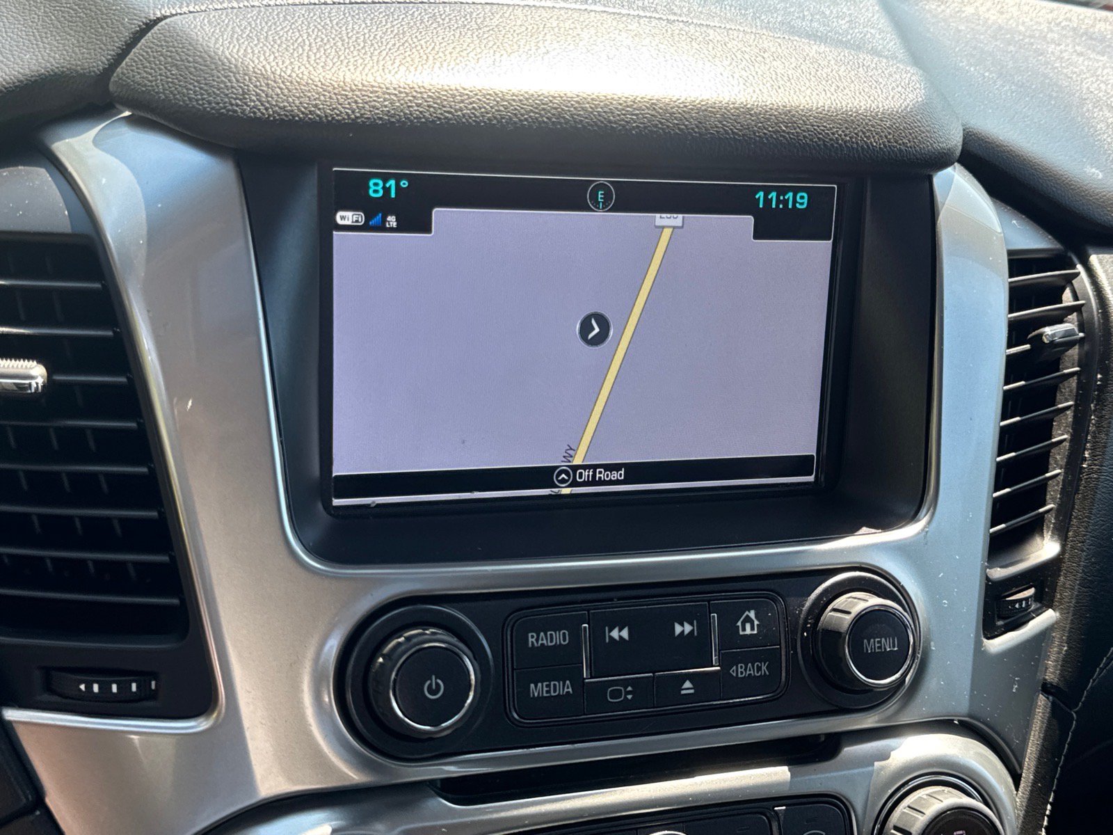 Used 2019 Chevrolet Suburban LT AWD/4WD image 17
