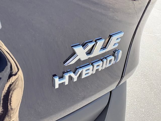 Used 2021 Toyota RAV4 XLE AWD/4WD image 25
