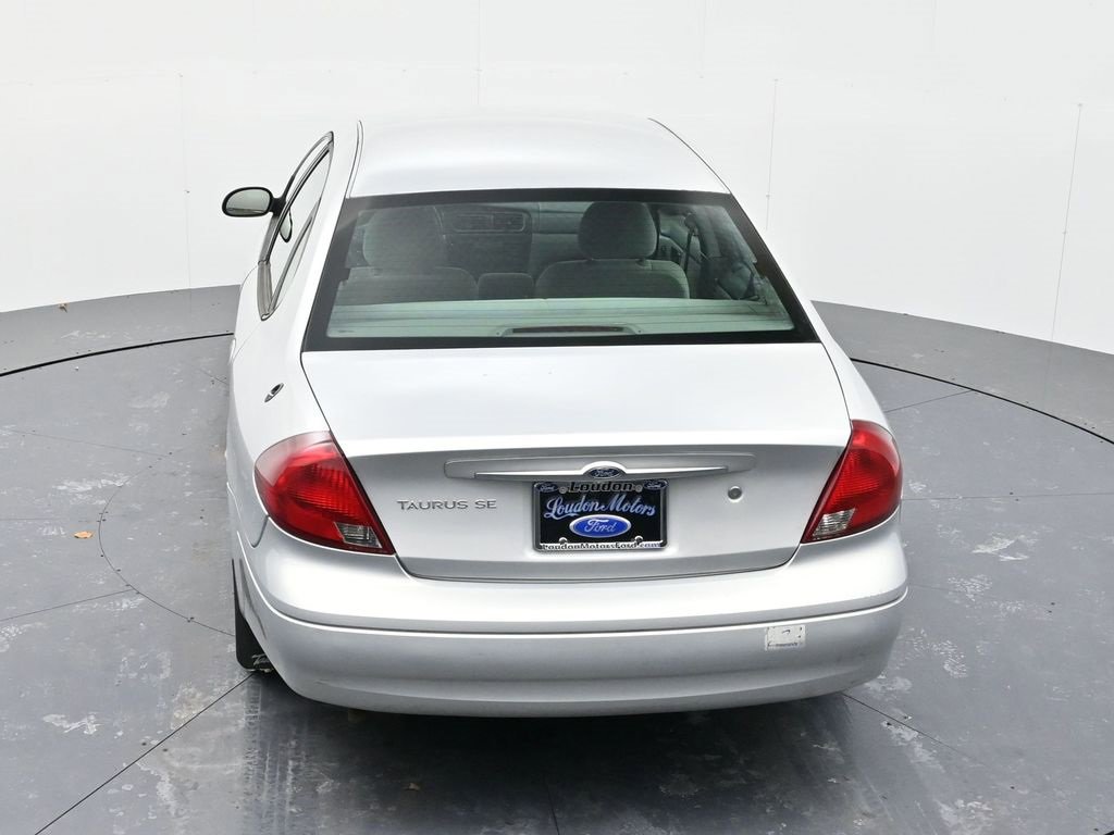 Used 2002 Ford Taurus SE image 35