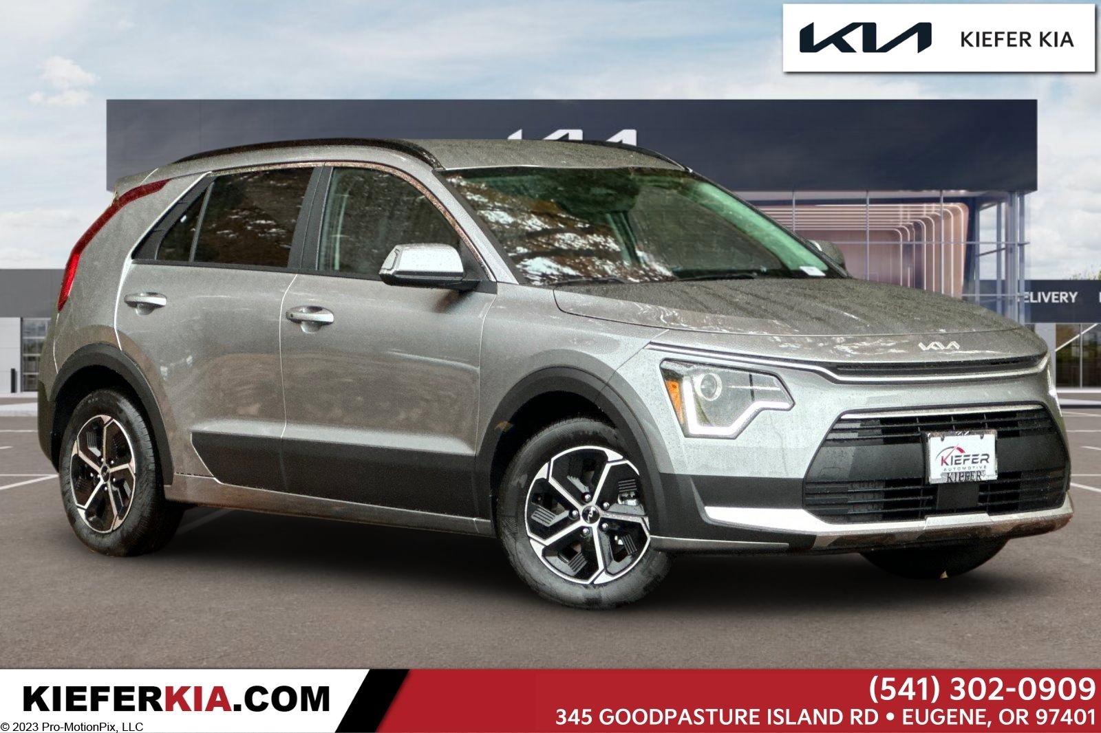 New 2025 Kia Niro EX image 1