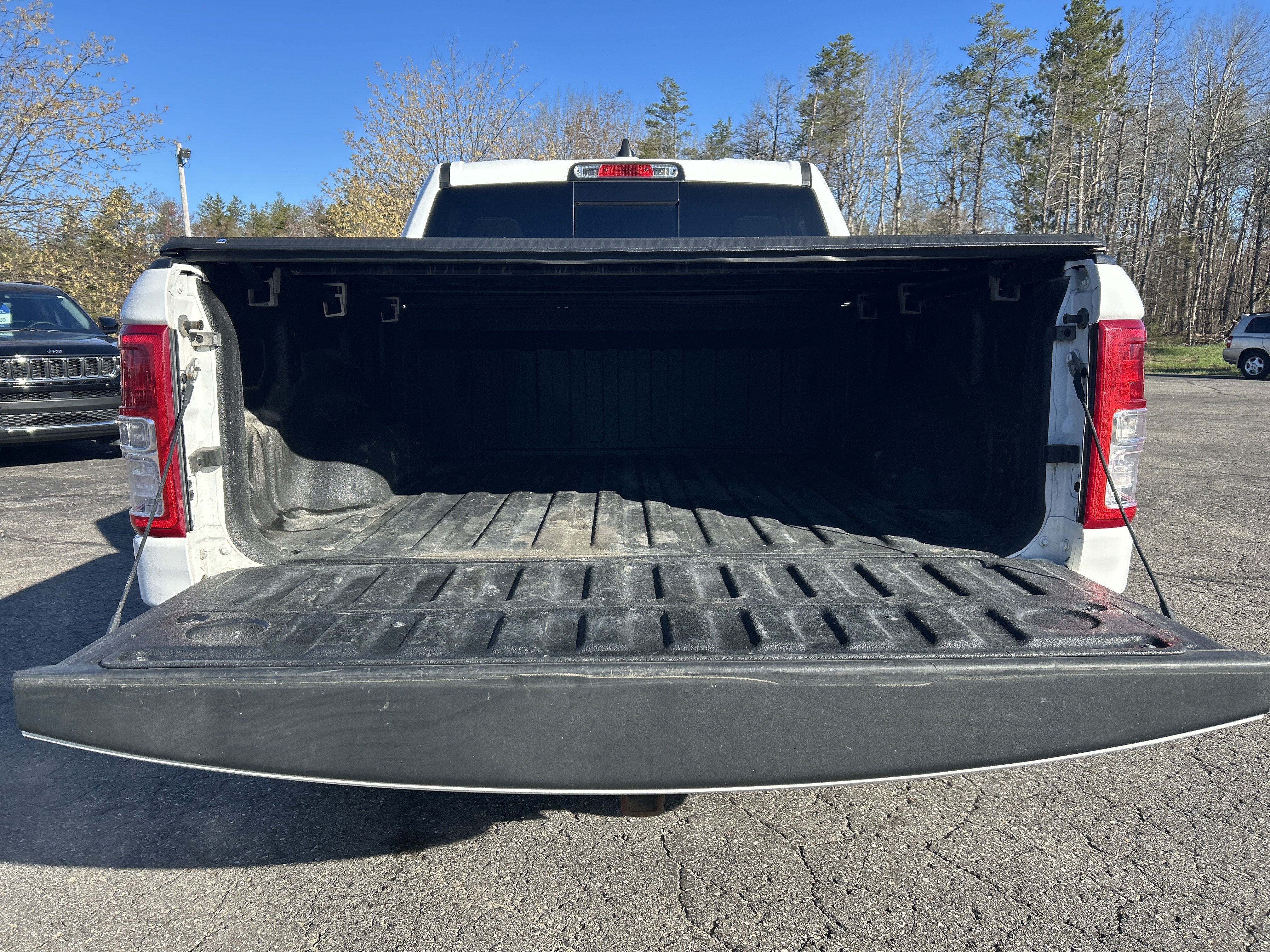 Used 2019 RAM 1500 Big Horn AWD/4WD image 11