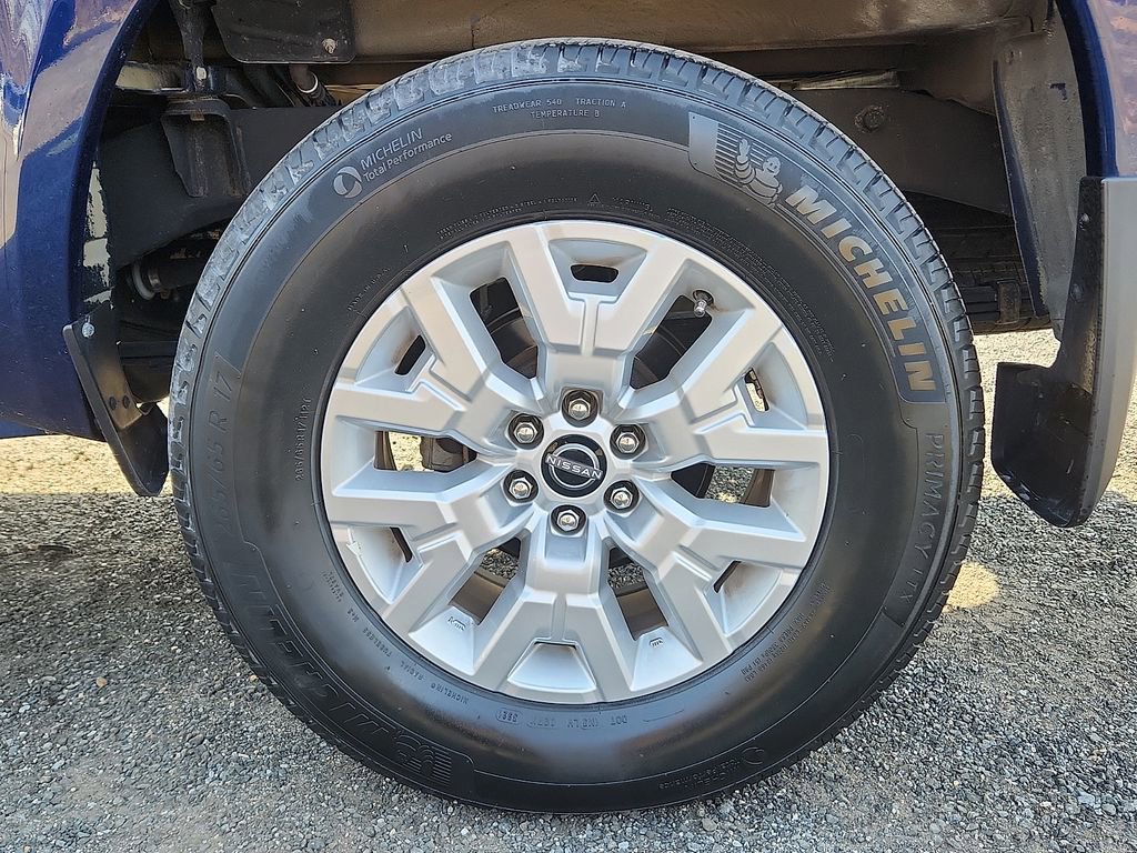 Certified 2022 Nissan Frontier SV image 9