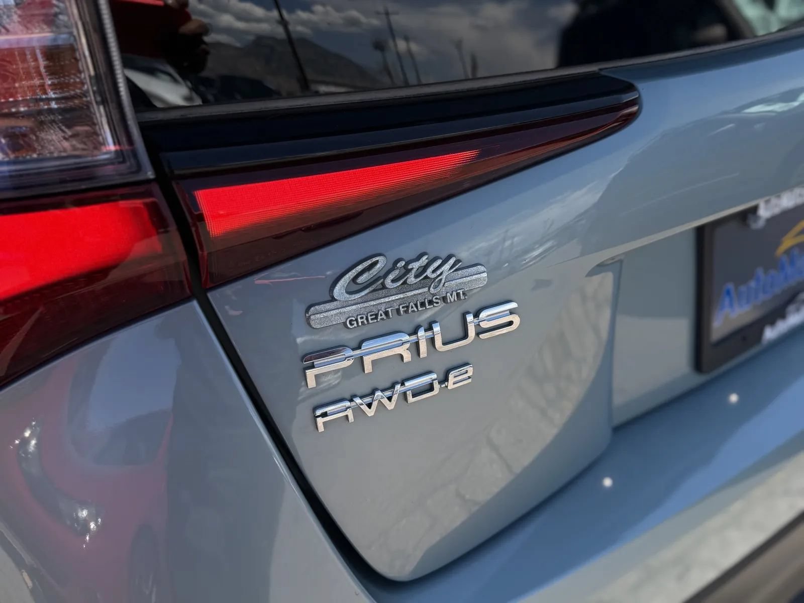 Used 2021 Toyota Prius LE AWD/4WD image 36