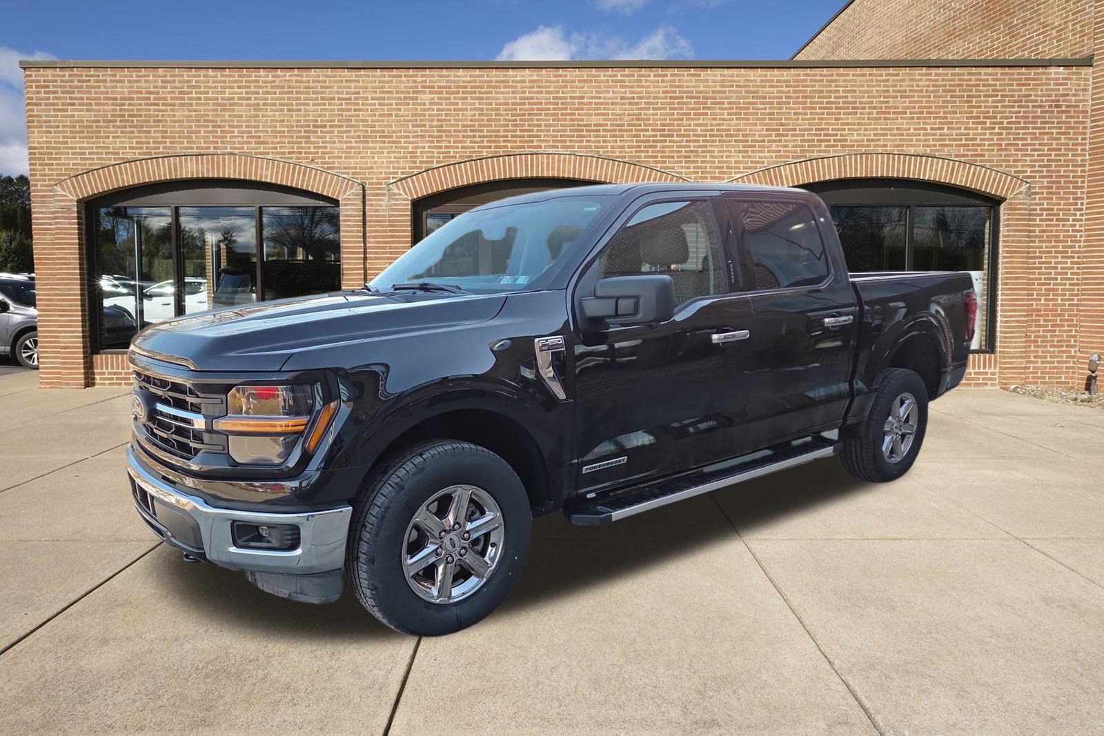 Used 2024 Ford F150 XLT w/ Mobile Office Package image 8