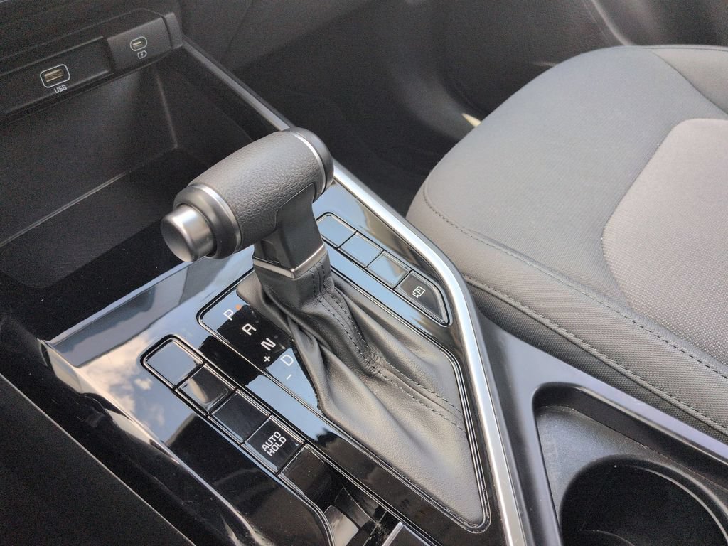 Used 2025 Kia Niro LX FWD image 19