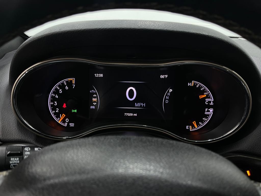 Used 2017 Jeep Grand Cherokee Limited image 23