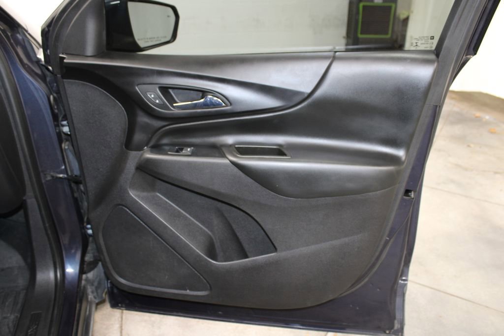 Used 2018 Chevrolet Equinox LT image 23