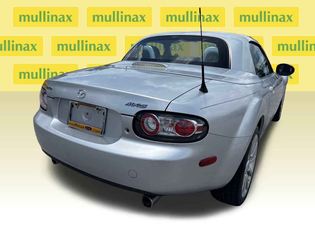 Used 2008 MAZDA MX-5 Miata Touring RWD image 4